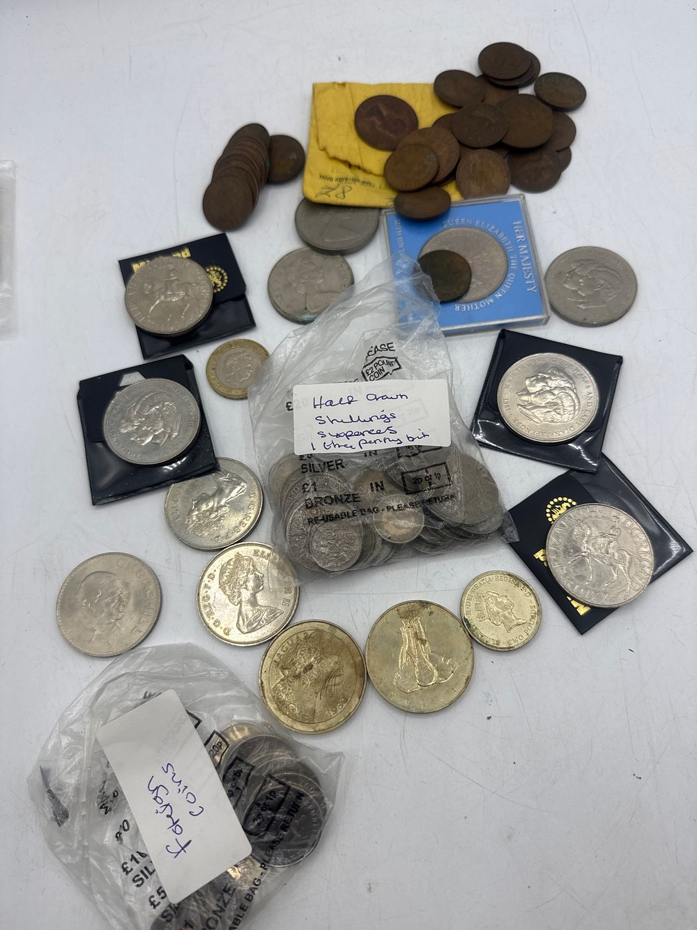 Lot 451: A Collection of British and International Coinage