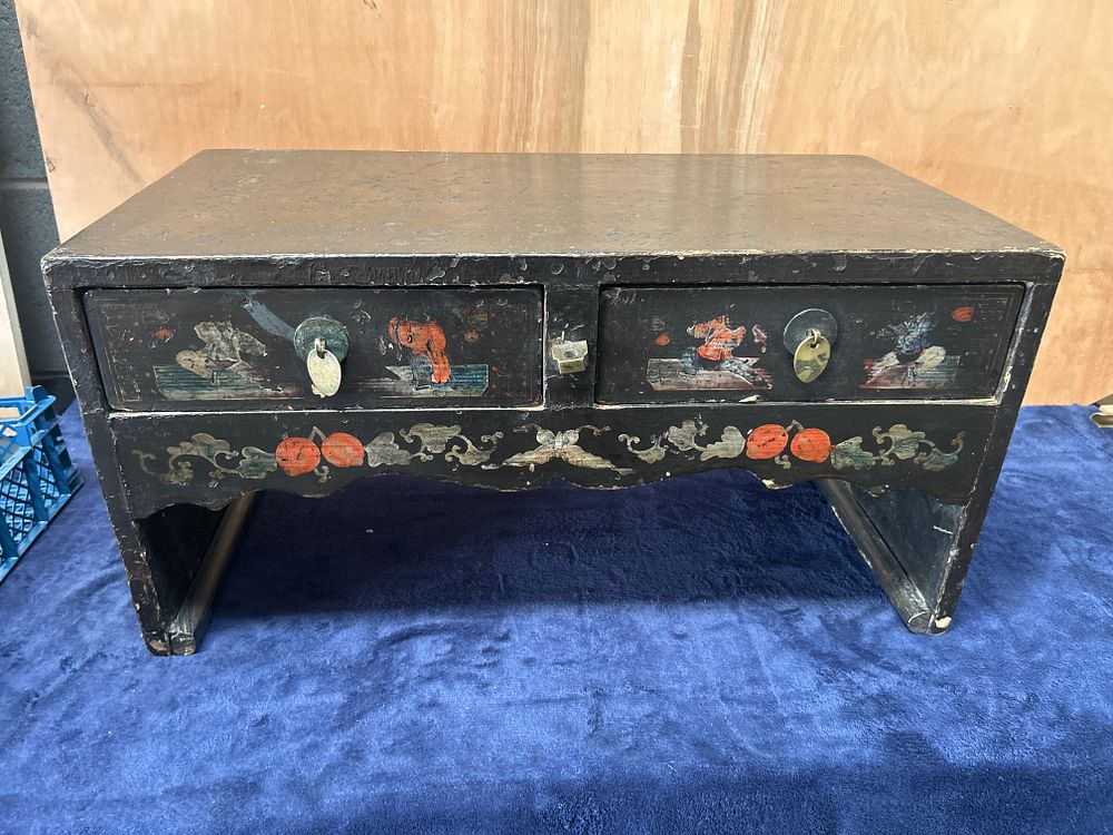 Lot 493: An Antique Shaanxi Chinese Lacquer Wood Chest