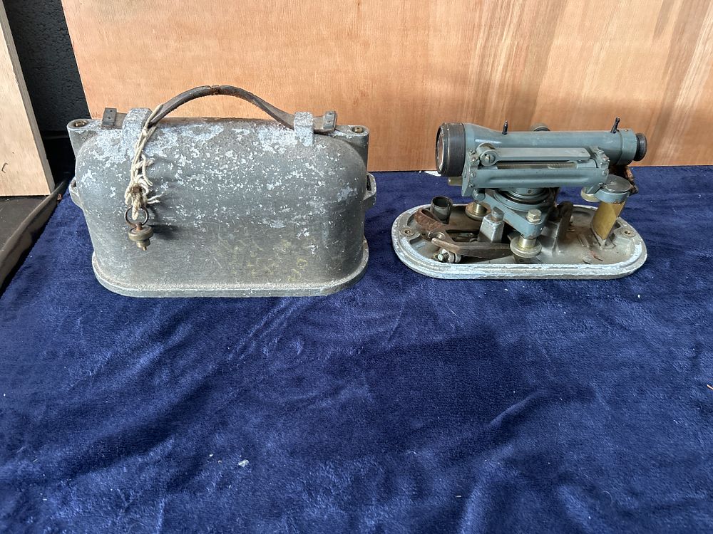 Lot 499: A Cooke Troughton and Simms Surveyors Level and Carrying Case