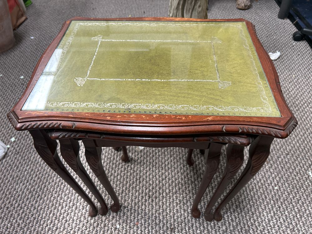 Lot 425: A Trio of Reproduction Mahogany Nesting Tables with Green Leather Inset Tops