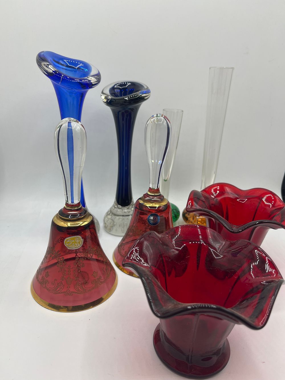 Lot 1069: A Collection of Murano Style Coloured and Clear Art Glassware