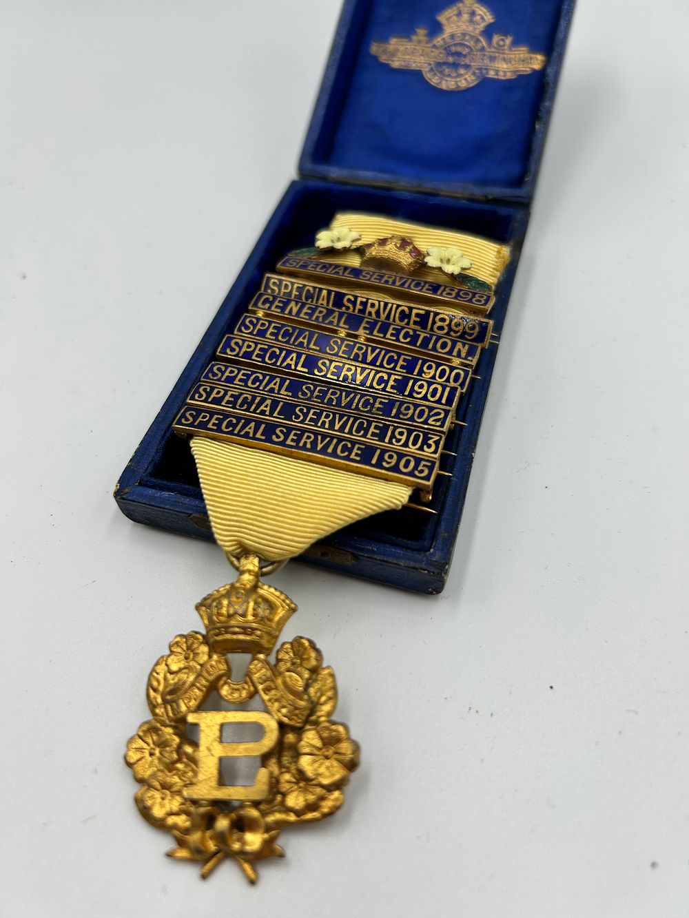 Lot 1127: A Primrose League Special Service Medal with Eight Clasps by T. and J. Bragg