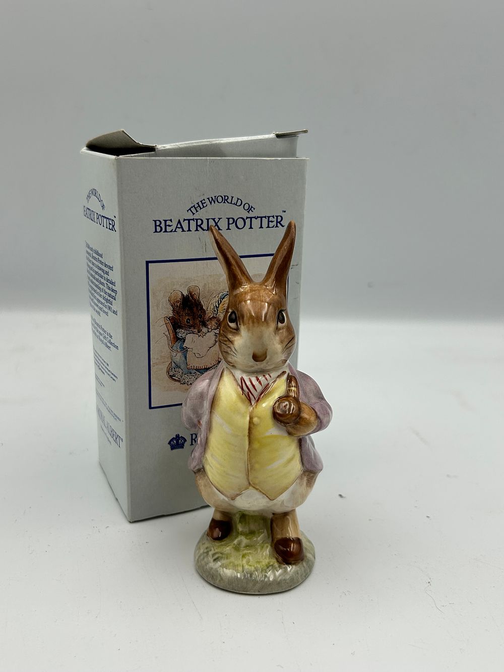 Lot 315: Royal Albert Beatrix Potter Mr Benjamin Bunny Pipe In Figurine with Original Box