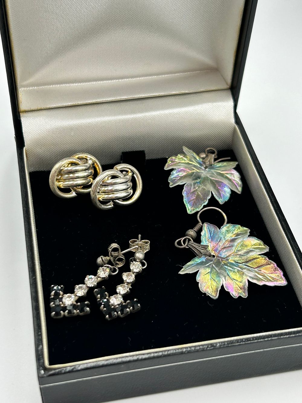 Lot 605: A Trio of Pairs of Vintage Costume Jewellery Earrings Inc Silver