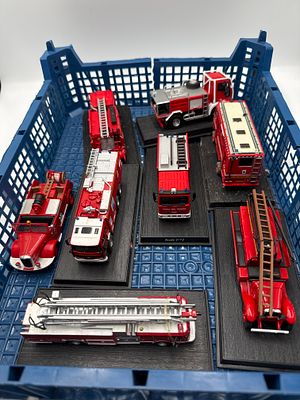 Eight del Prado Fire Engines of the World die-cast model vehicles. A collection of eight 