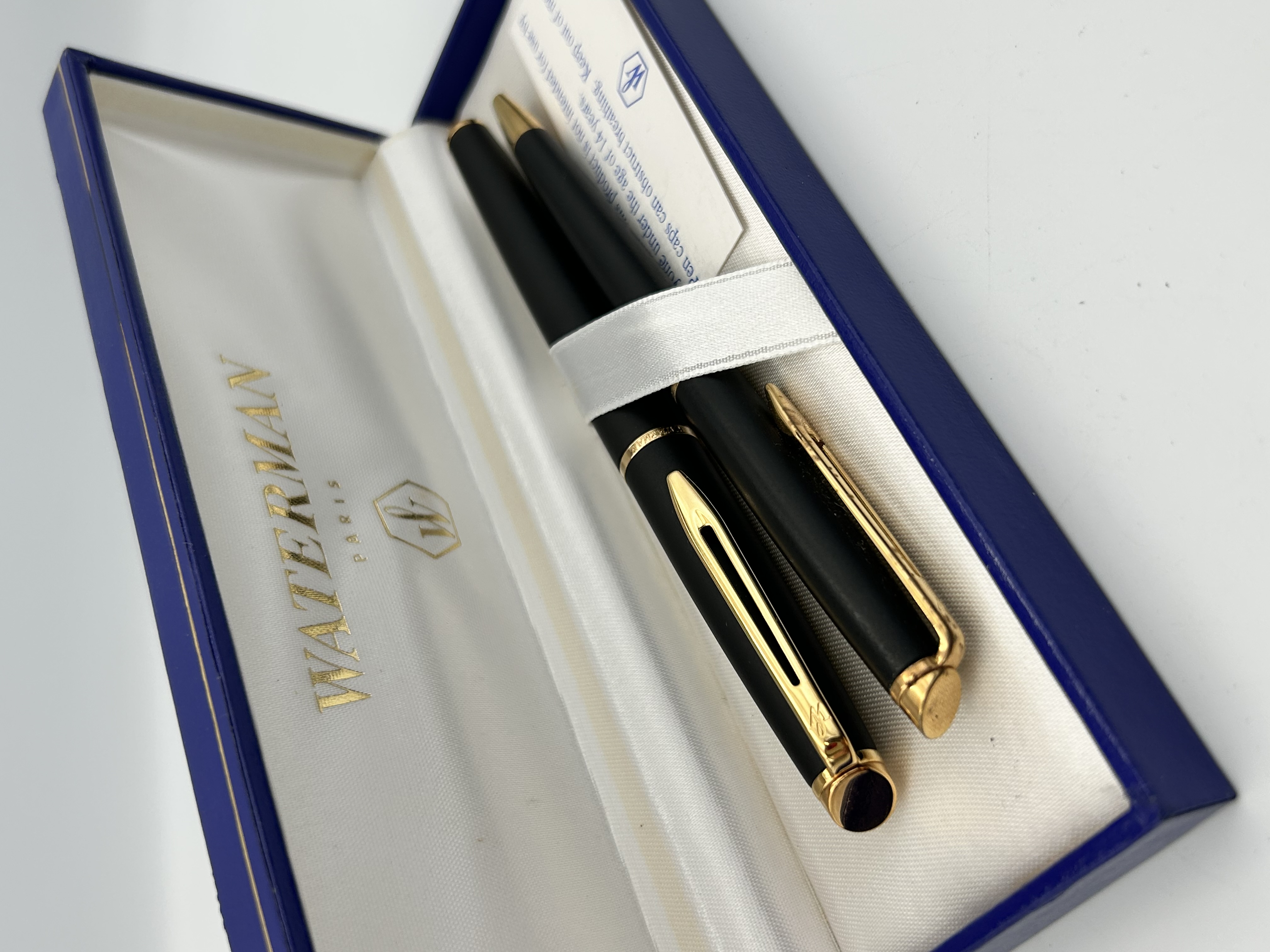 A Waterman Expert II Matte Black and Gold Trim Fountain and Ballpoint Pen Set