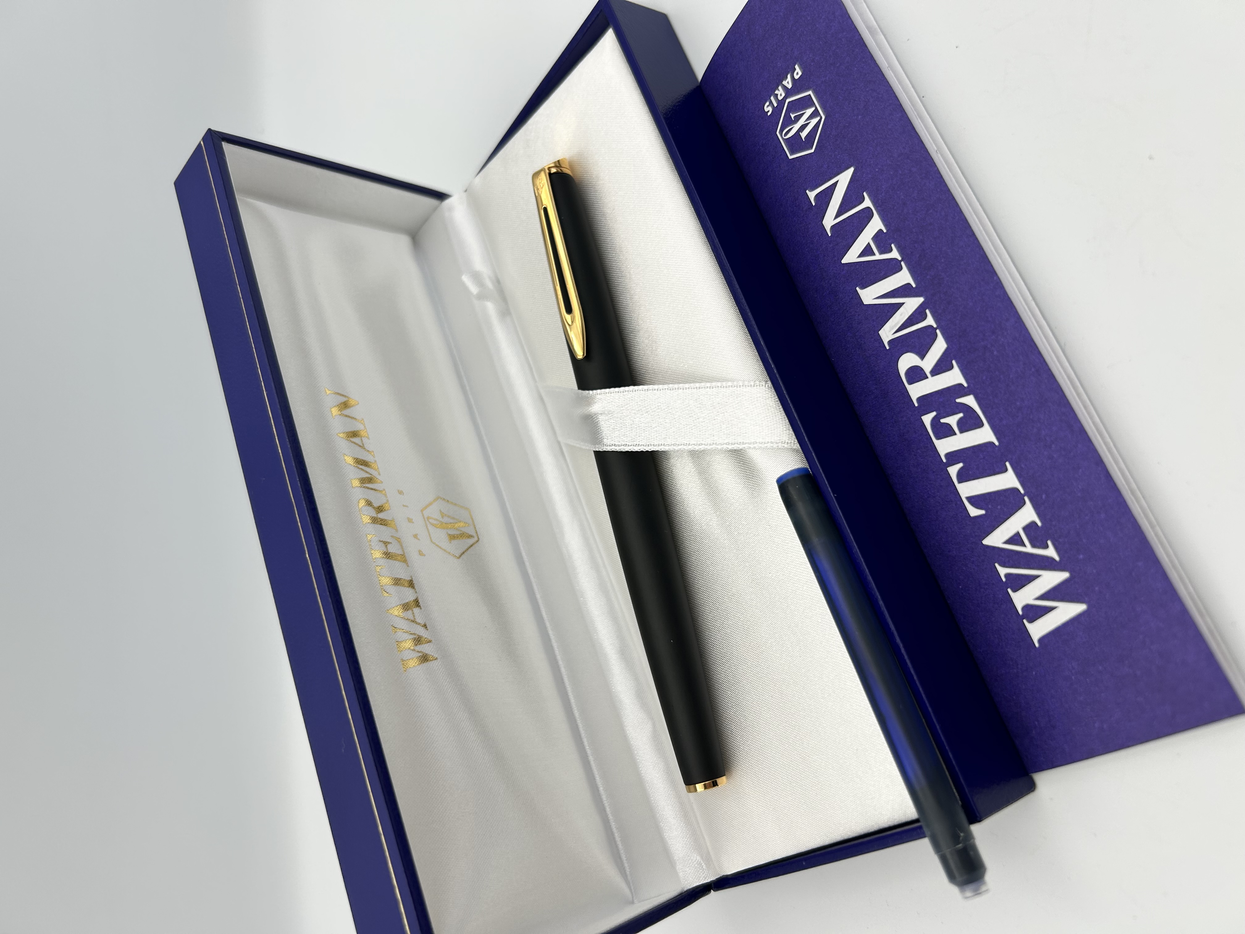 Waterman Allure Matte Black and Gold Trim Fountain Pen