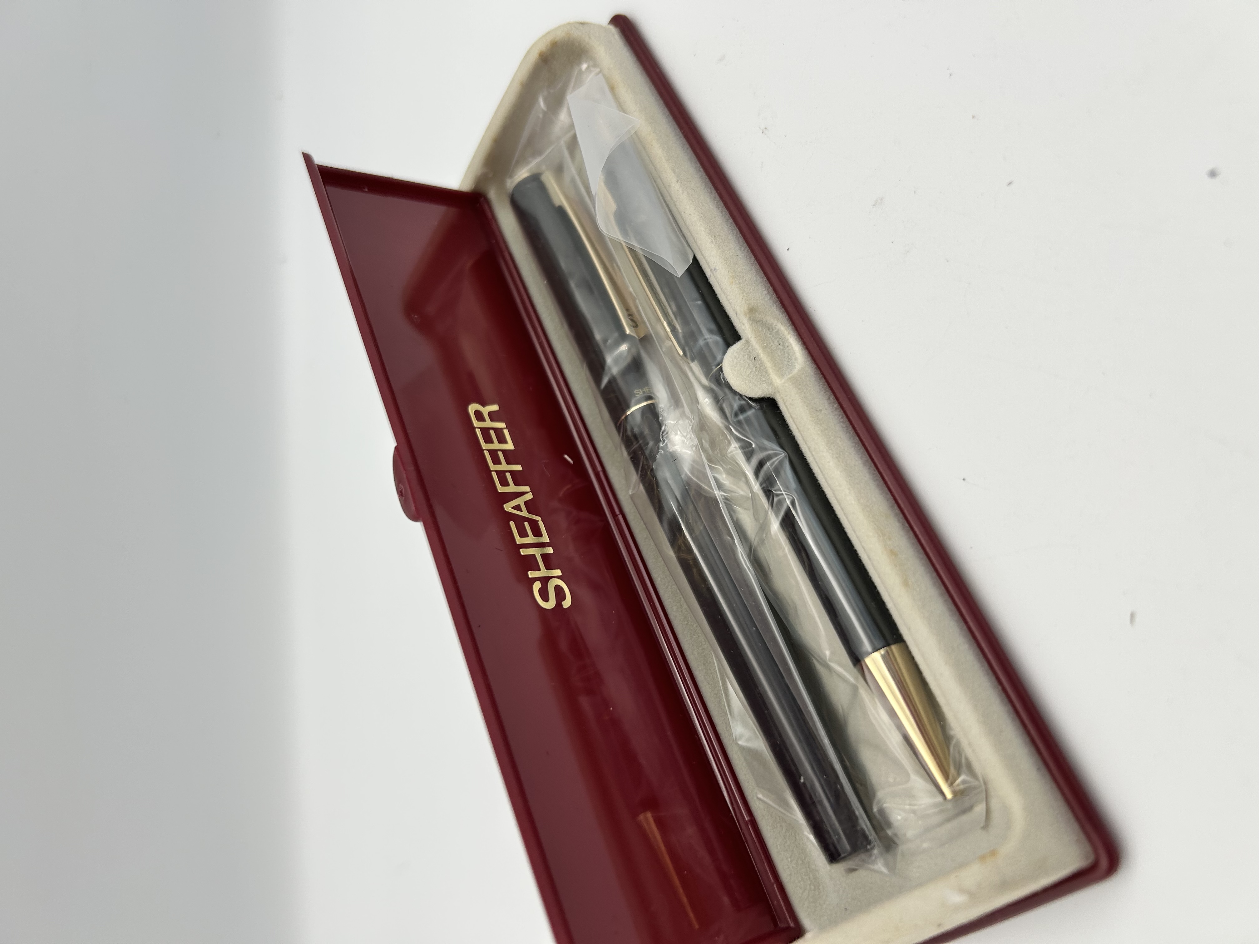 A Sheaffer Fashion II Fountain Pen and Ballpoint Pen Set