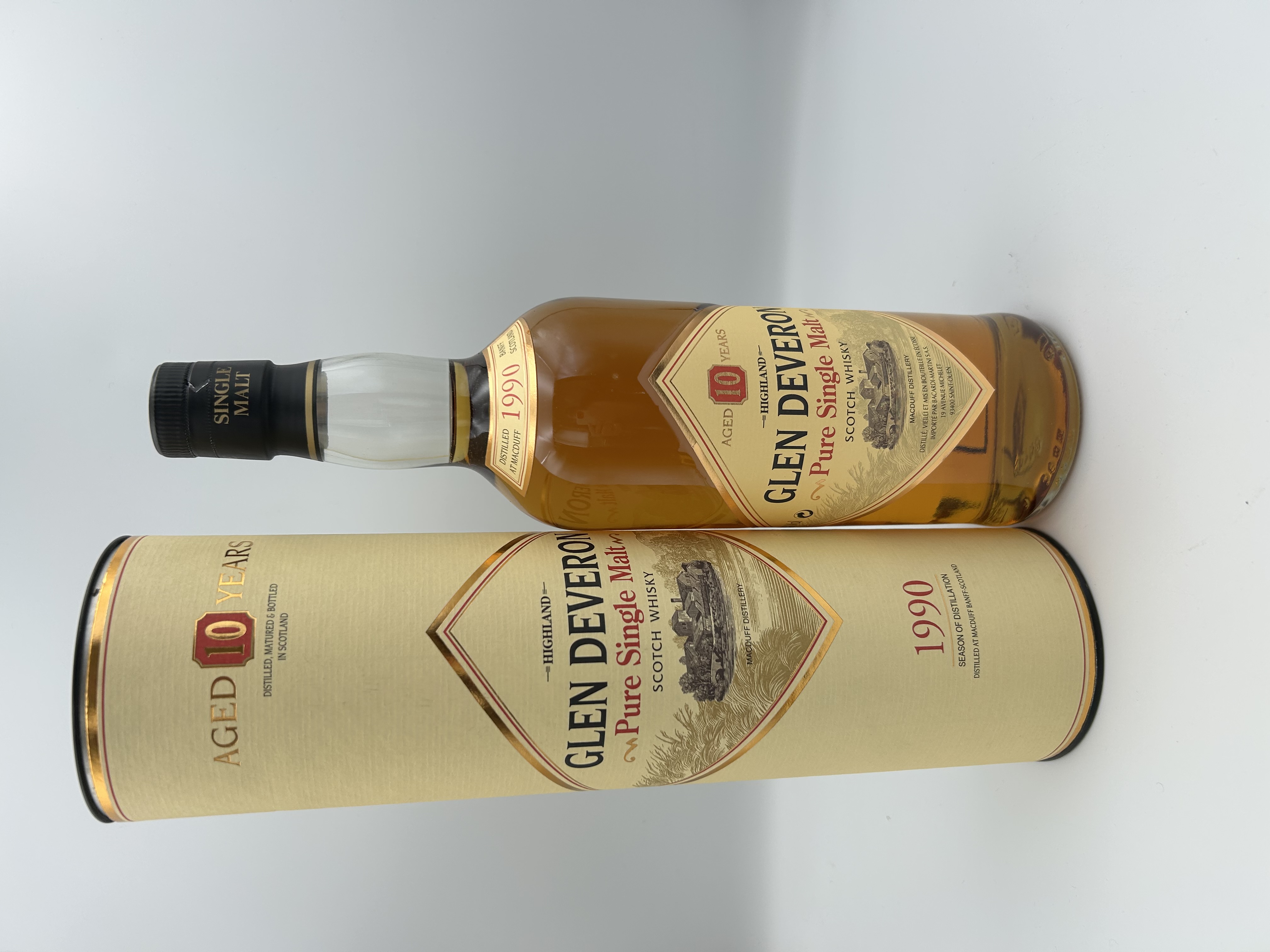 Glen Deveron 10 Year Old Highland Single Malt Scotch Whisky Distilled 1990