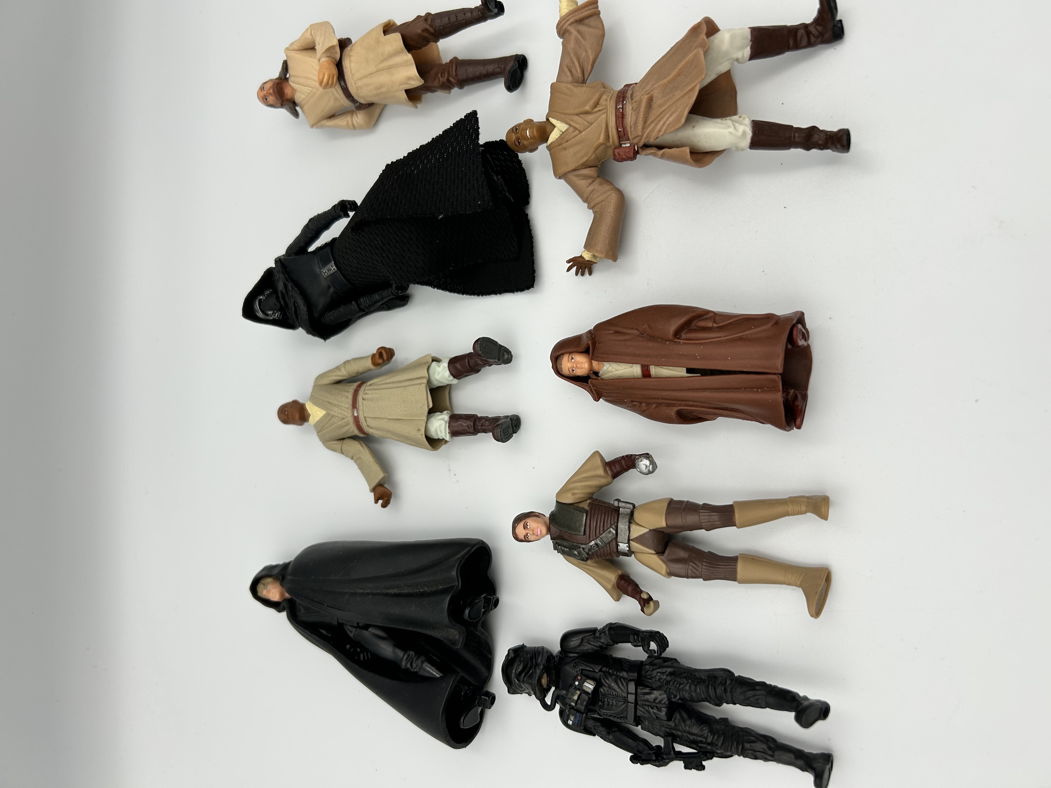 A Collection of 8 Star Wars Hasbro and Kenner Action Figures