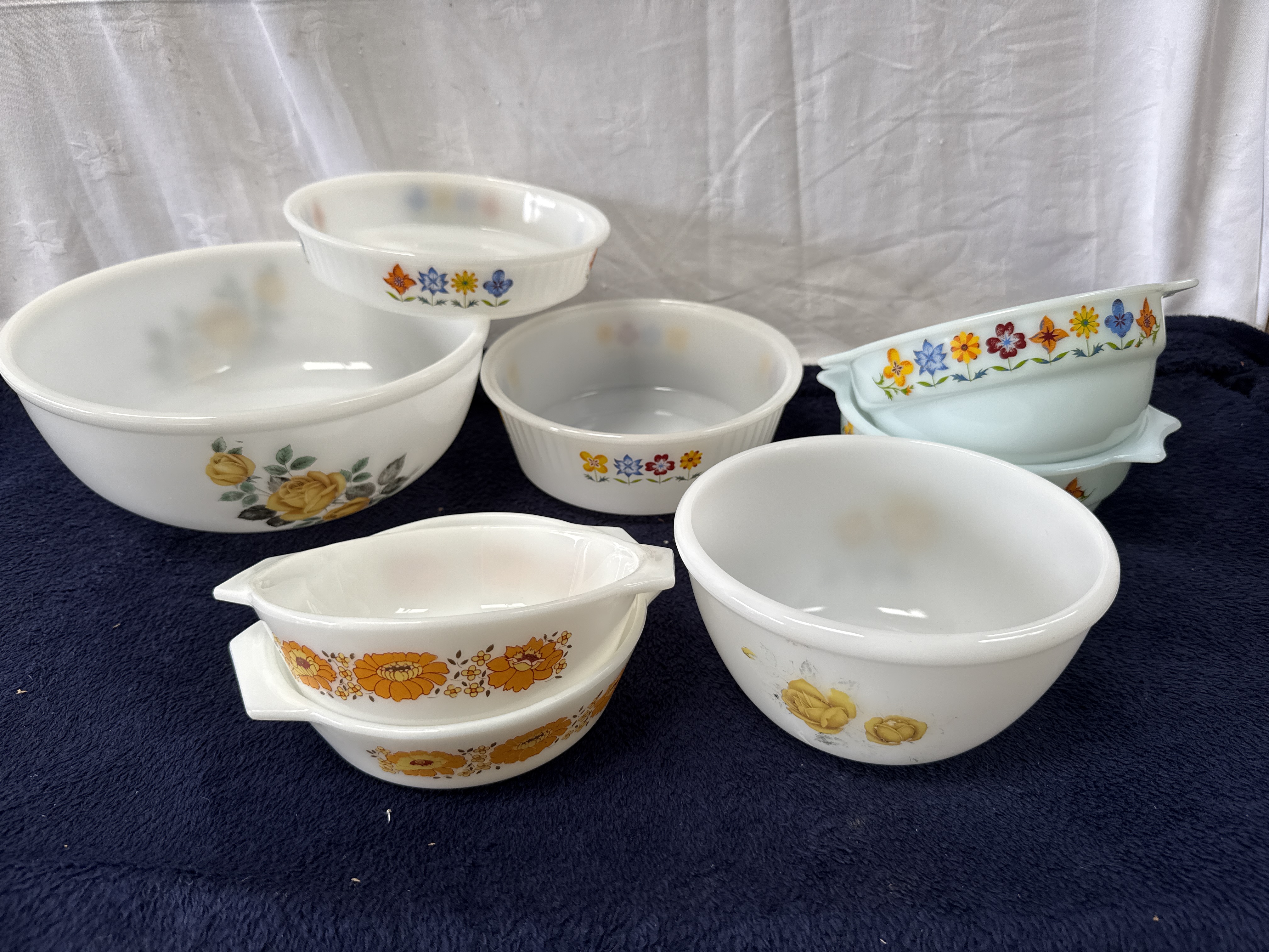 An Assortment of Vintage Pyrex and Phoenix Opalware Glass Kitchenware