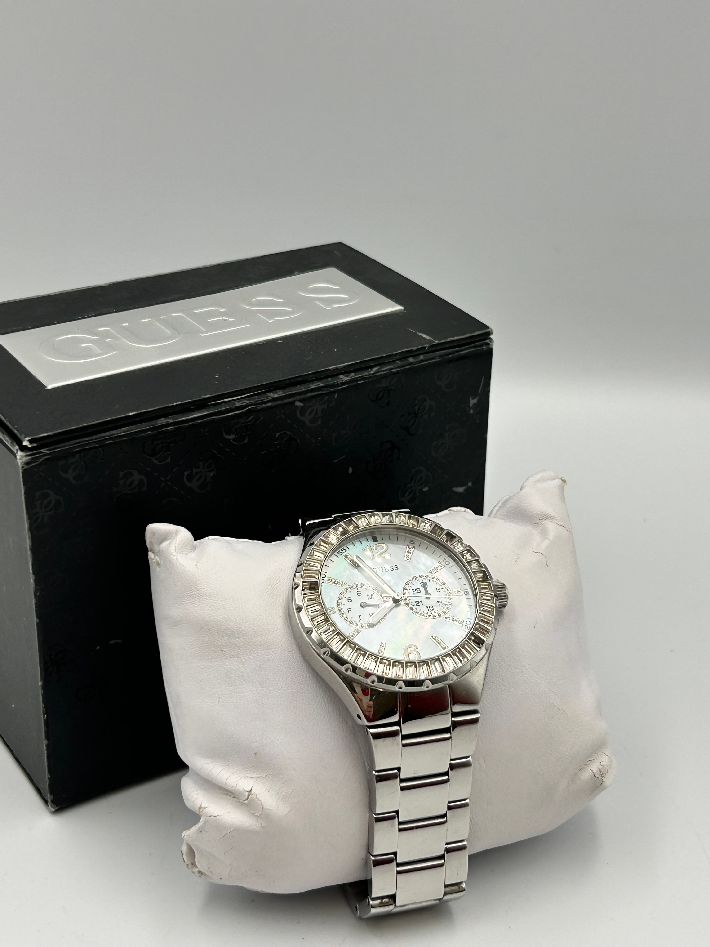 Guess Polished Glamour? White Metal Wristwatch with Mother-of-Pearl Dial, U11052L1,Running when listed.