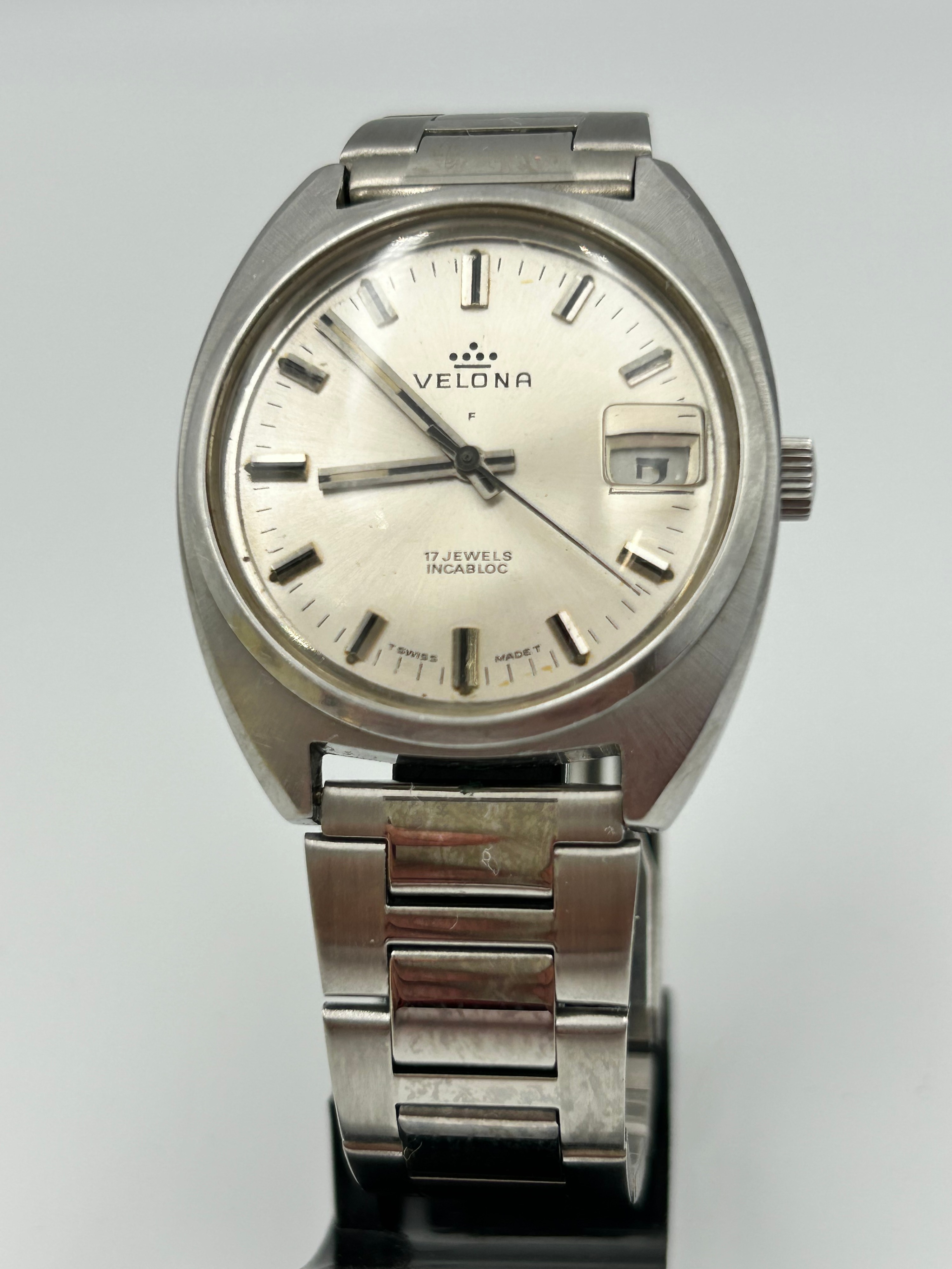 Velona 17 Jewels Incabloc Stainless Steel Wrist Watch JD 1266 ,Running When Listed