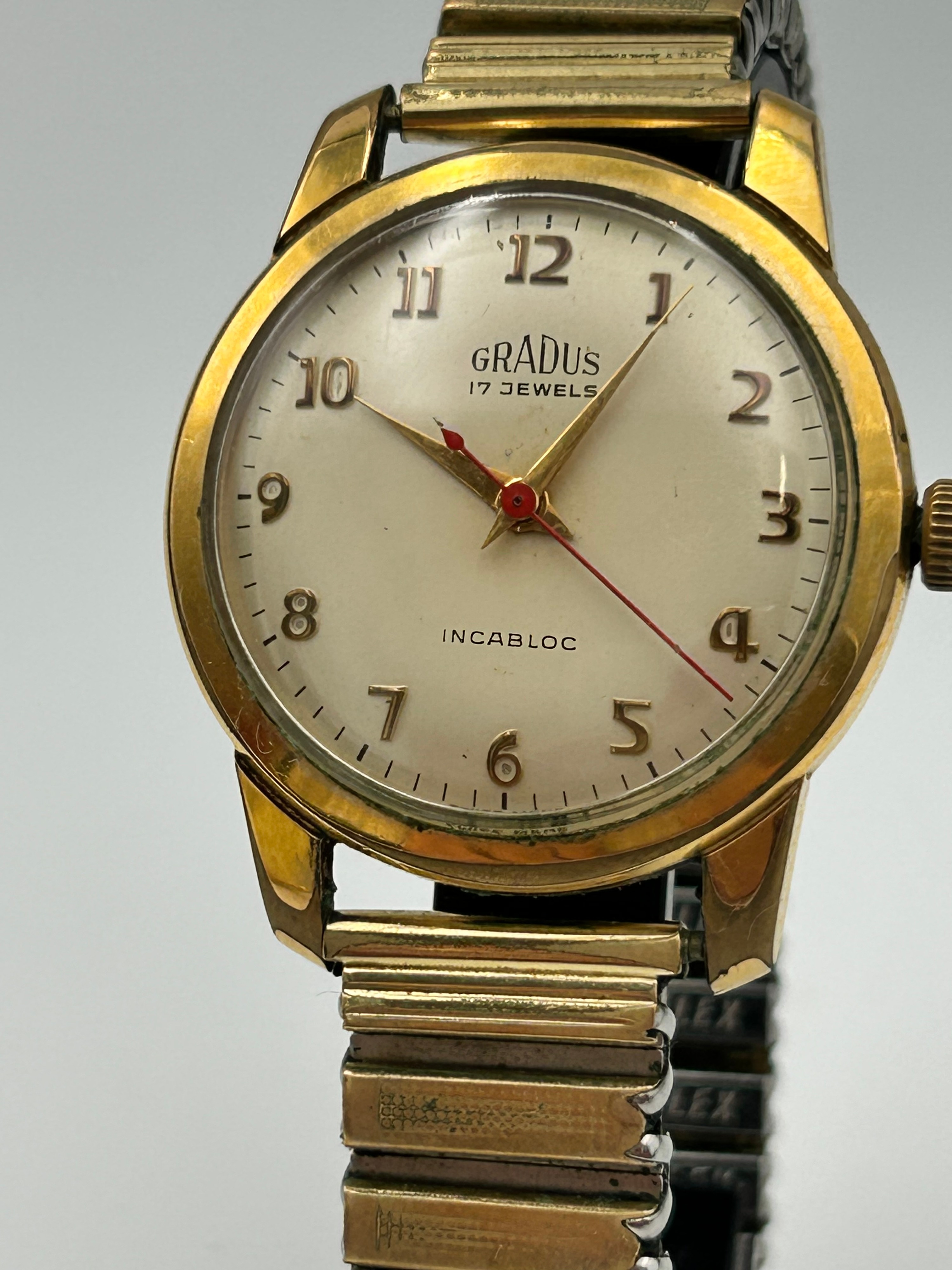 Gradus 17 Jewels Gilt-Metal Effect and Stainless Steel Wristwatch 27280 ,Running When Listed