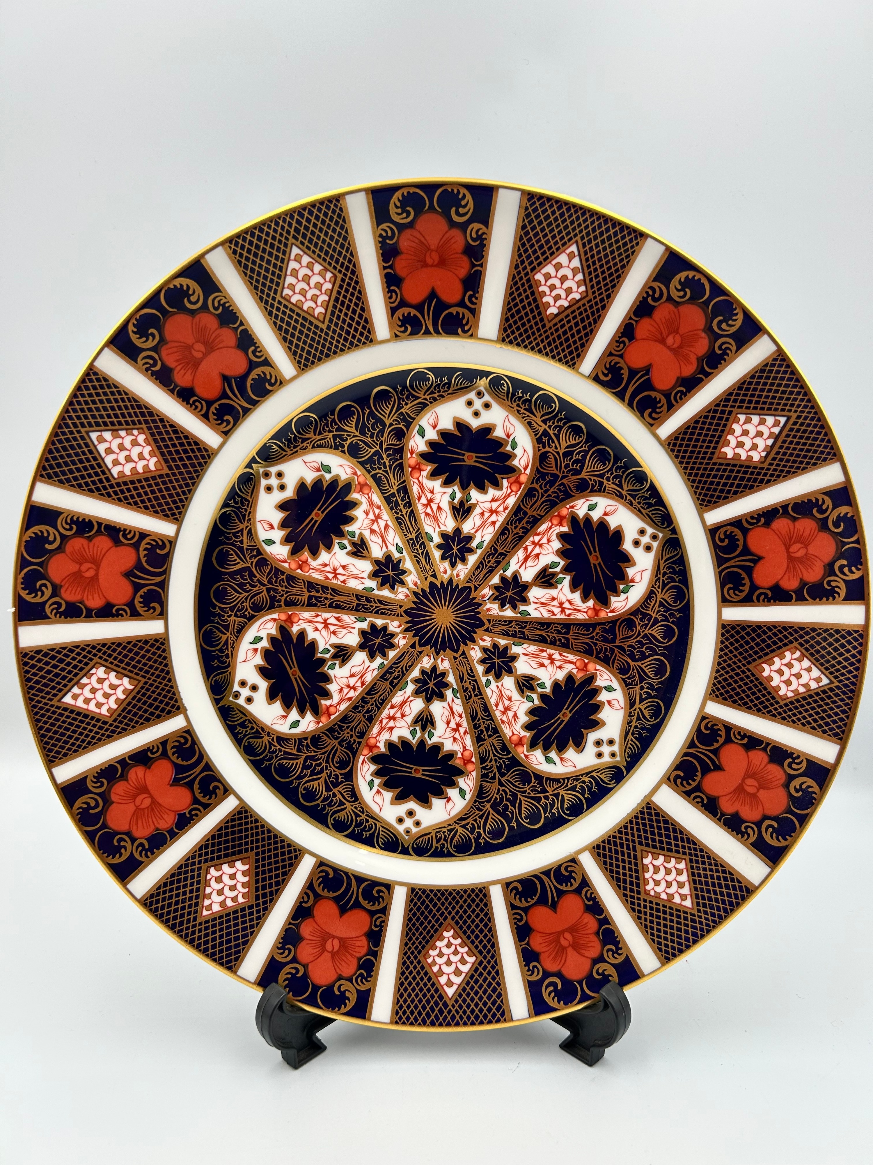 Royal Crown Derby Bone China Old Imari Dinner Plate 1128, 1986, 10 5/8"