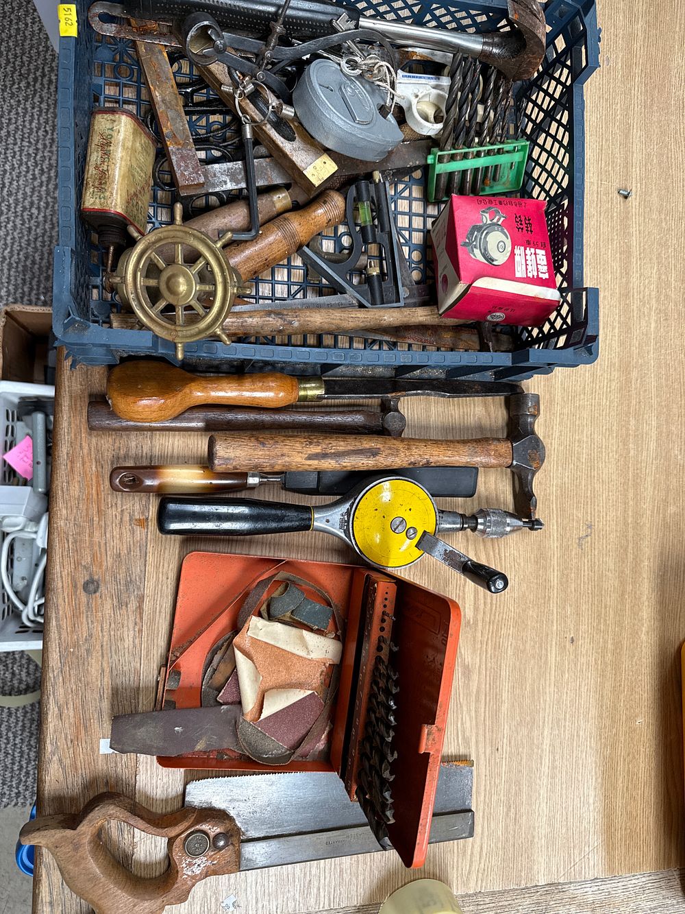 Lot 520: A Collection of Vintage Woodworking and Mechanical Hand Tools Including a Parker Hale Oil Can