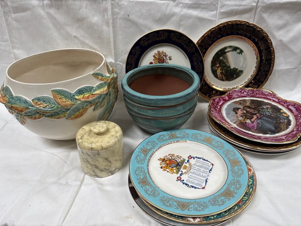 Lot 595: A Collection of Decorative Ceramic Wares and a Stone Canister by Aynsley? and Royal Doulton?