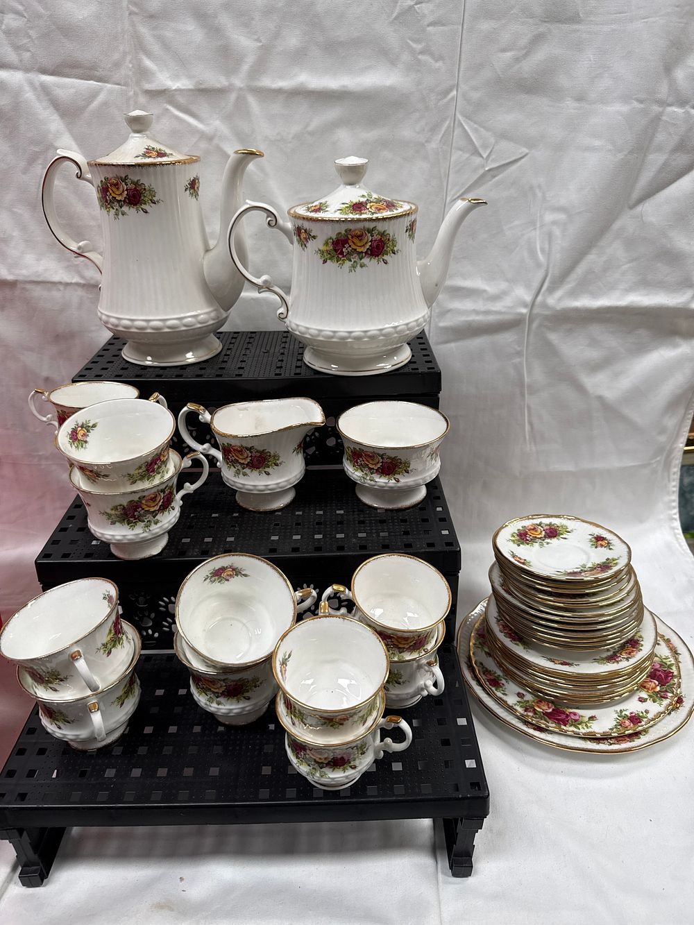 Lot 596: Elizabethan Fine Bone China Tea and Coffee Service, English Garden Pattern