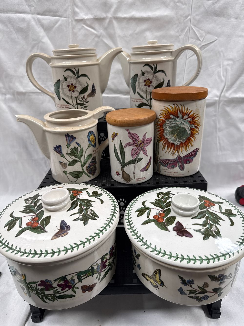 Lot 602: Portmeirion Earthenware Botanic Garden Kitchenware Set by Susan Williams-Ellis