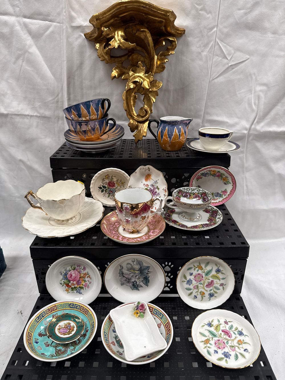Lot 607: A Collection of Crown Derby?, Minton? and Aynsley? Porcelain and a Gilt-Metal Effect Bracket