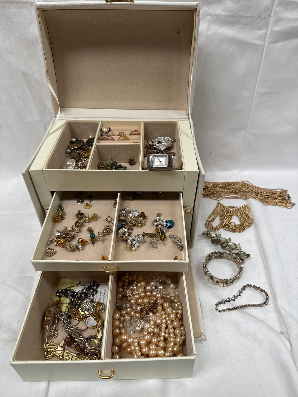 Lot 612: A Collection of Gilt Metal Effect and White Metal Costume Jewellery and Wristwatches