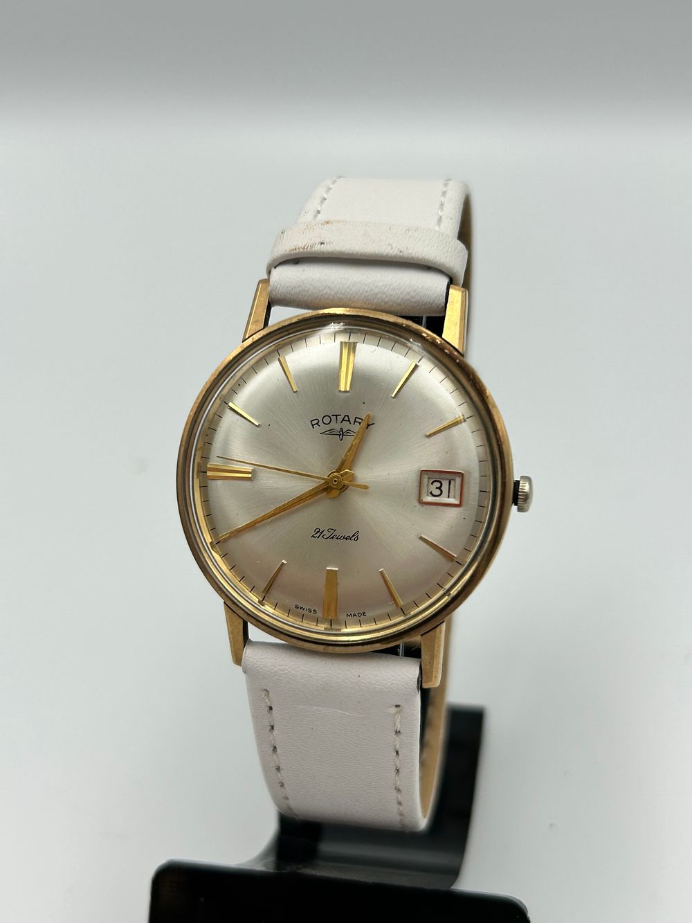 Lot 802: Rotary 21 Jewels 9ct Gold Manual Wind? Date Wristwatch ,Running When Listed.