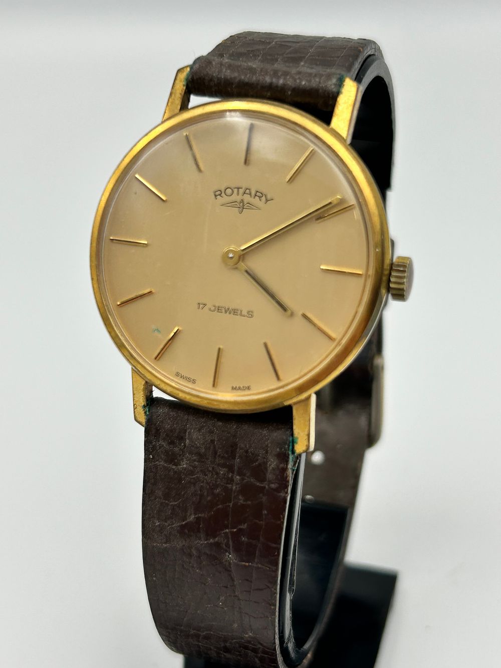 Lot 804: Rotary 17 Jewels Gilt-Metal Effect? Dress Wristwatch, 332 2029 ,Running When Listed.