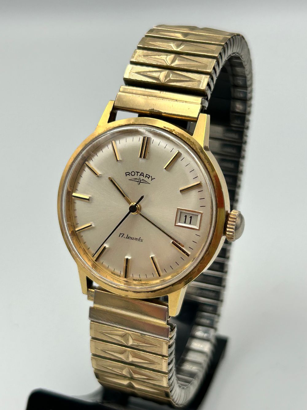 Lot 807: Rotary 17 Jewels Gold-Plated? Gentleman's Wristwatch , Running When Listed.