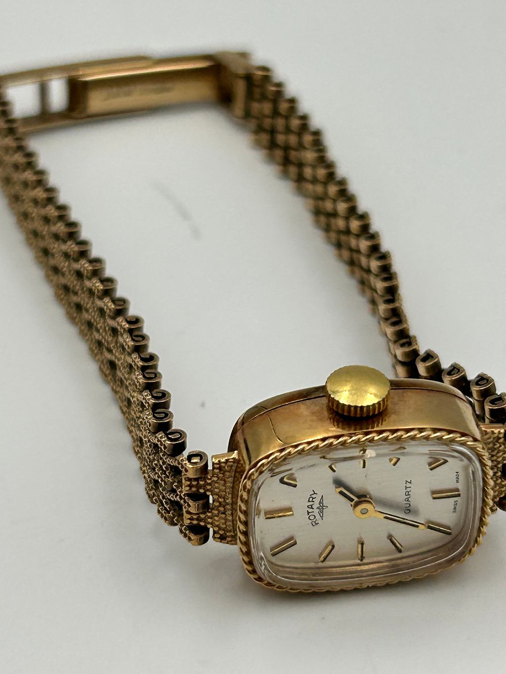 Lot 847: Rotary 9ct Gold Ladies' Quartz Wristwatch 1189, 13.76g