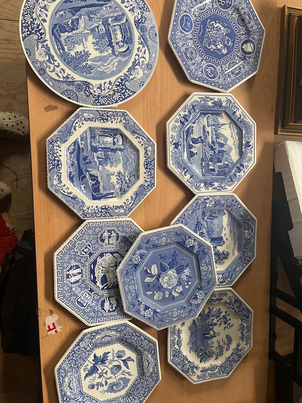 Lot 892: Spode Earthenware Blue and White Transfer-Printed Circular and Octagonal Plates
