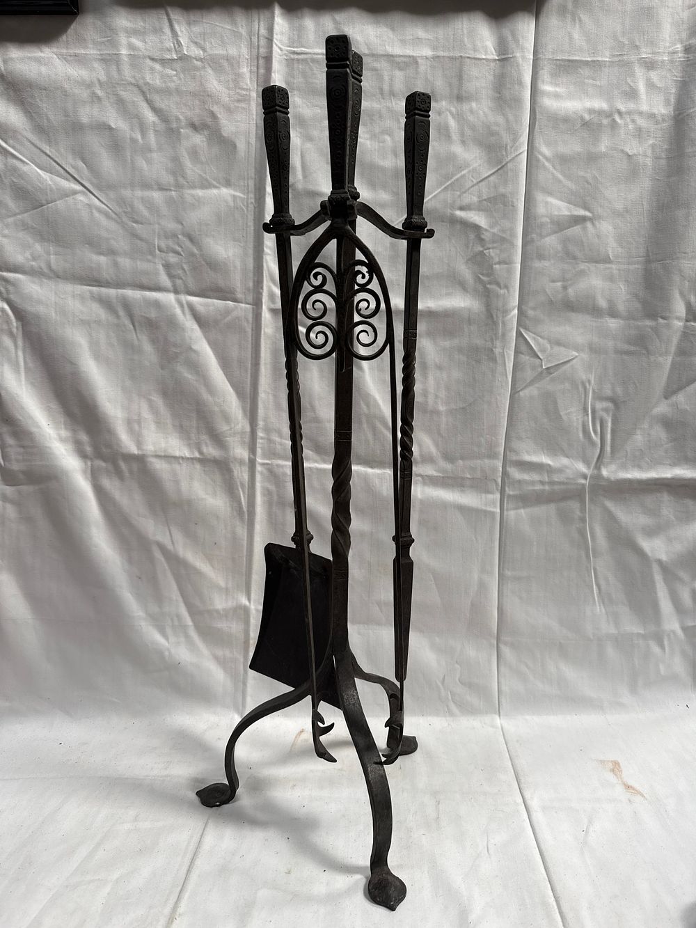 Lot 911: An Arts & Crafts Iron? Fireplace Companion Set