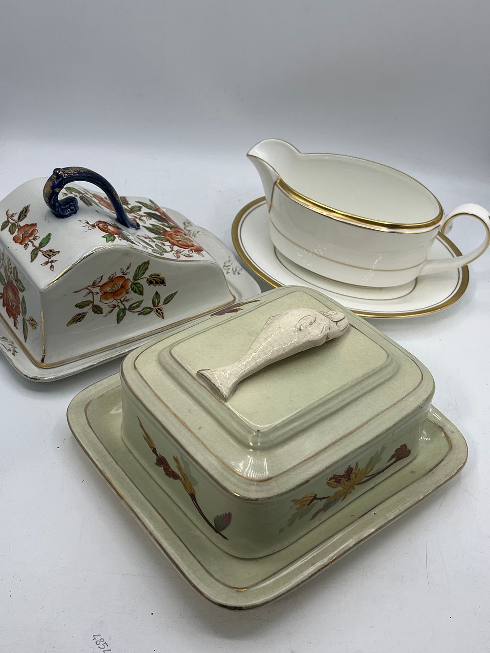 Lot 905: Coalport Connoisseur Bone China Gravy Boat and Stand and Lidded Cheese/Butter Dishes