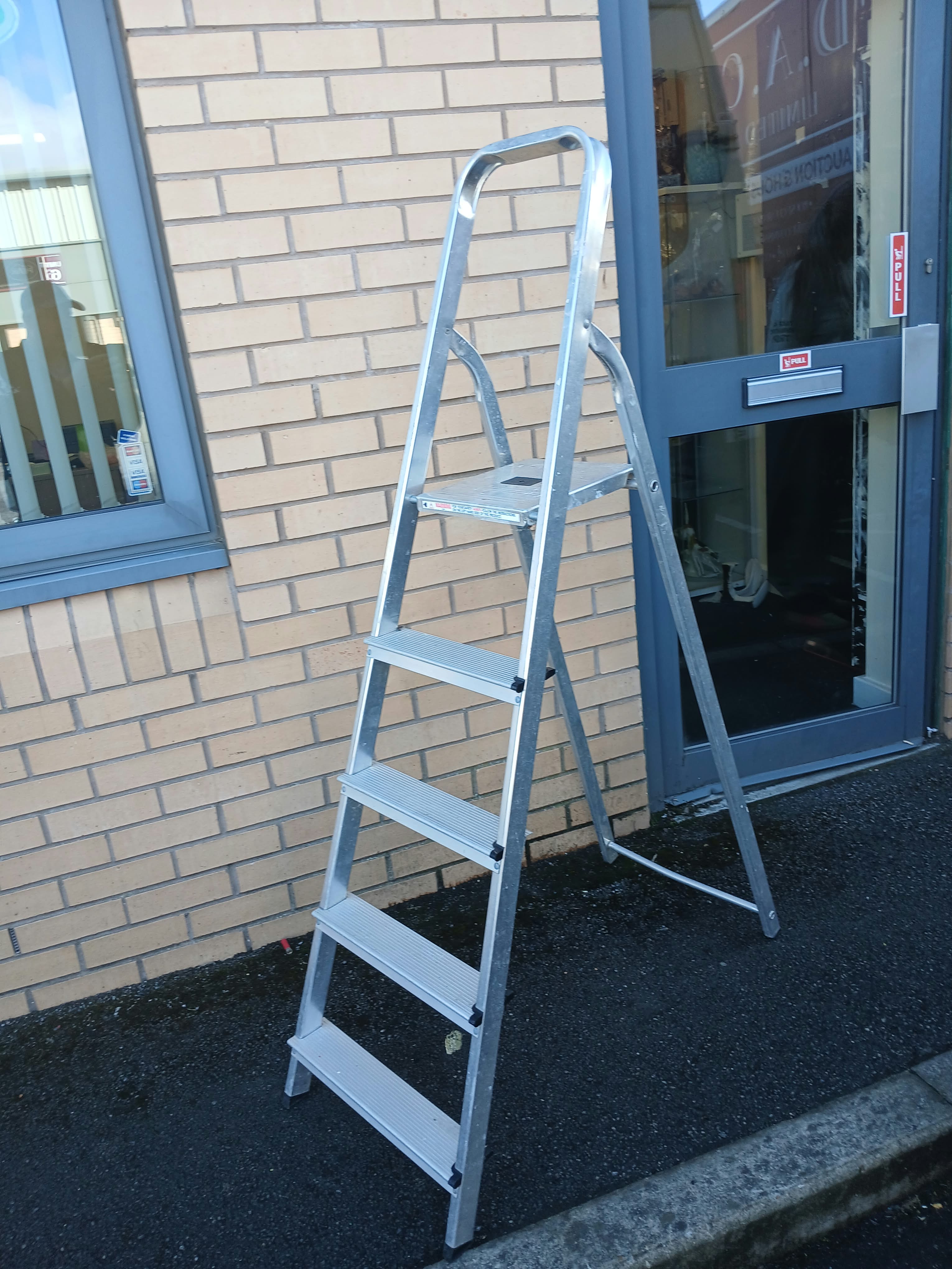 Modern Extruded Aluminium Five Tread Folding Stepladder