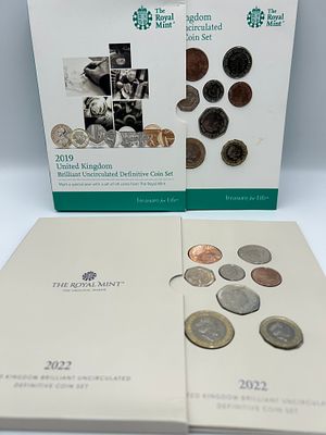 Royal Mint UK Brilliant Uncirculated Definitive Coin Sets, 2019 and 2022. A pair of United 