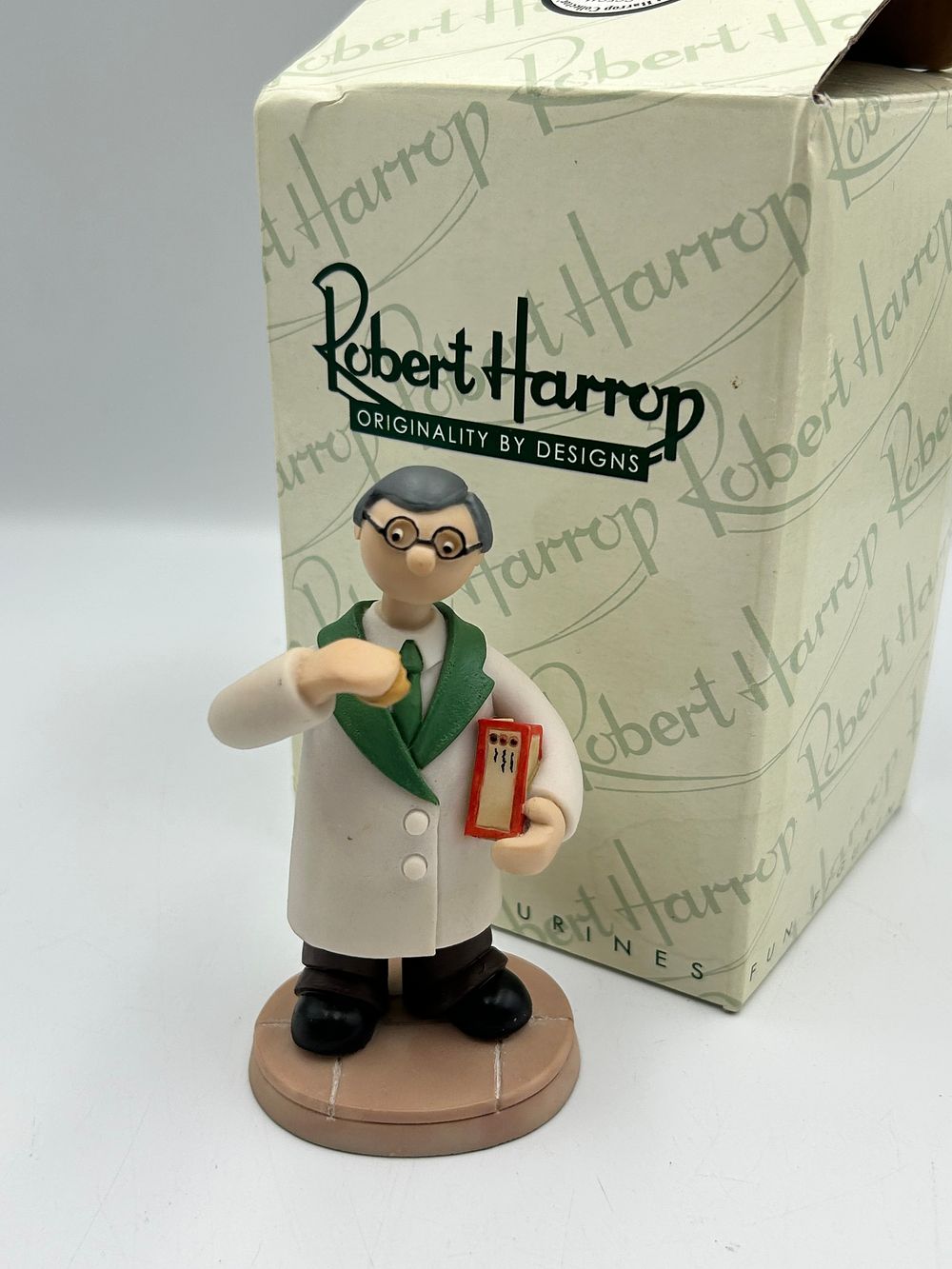 Lot 218: Robert Harrop Camberwick Green Mr Cresswell Collector's Club Figurine CGFG11, 2011