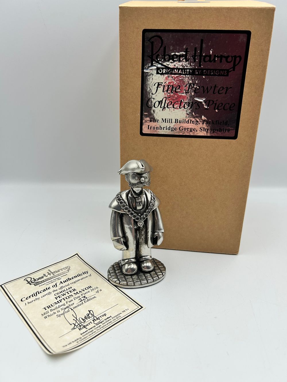 Lot 222: Robert Harrop Trumpton Mayor Fine Pewter Limited Edition Figurine, 2010