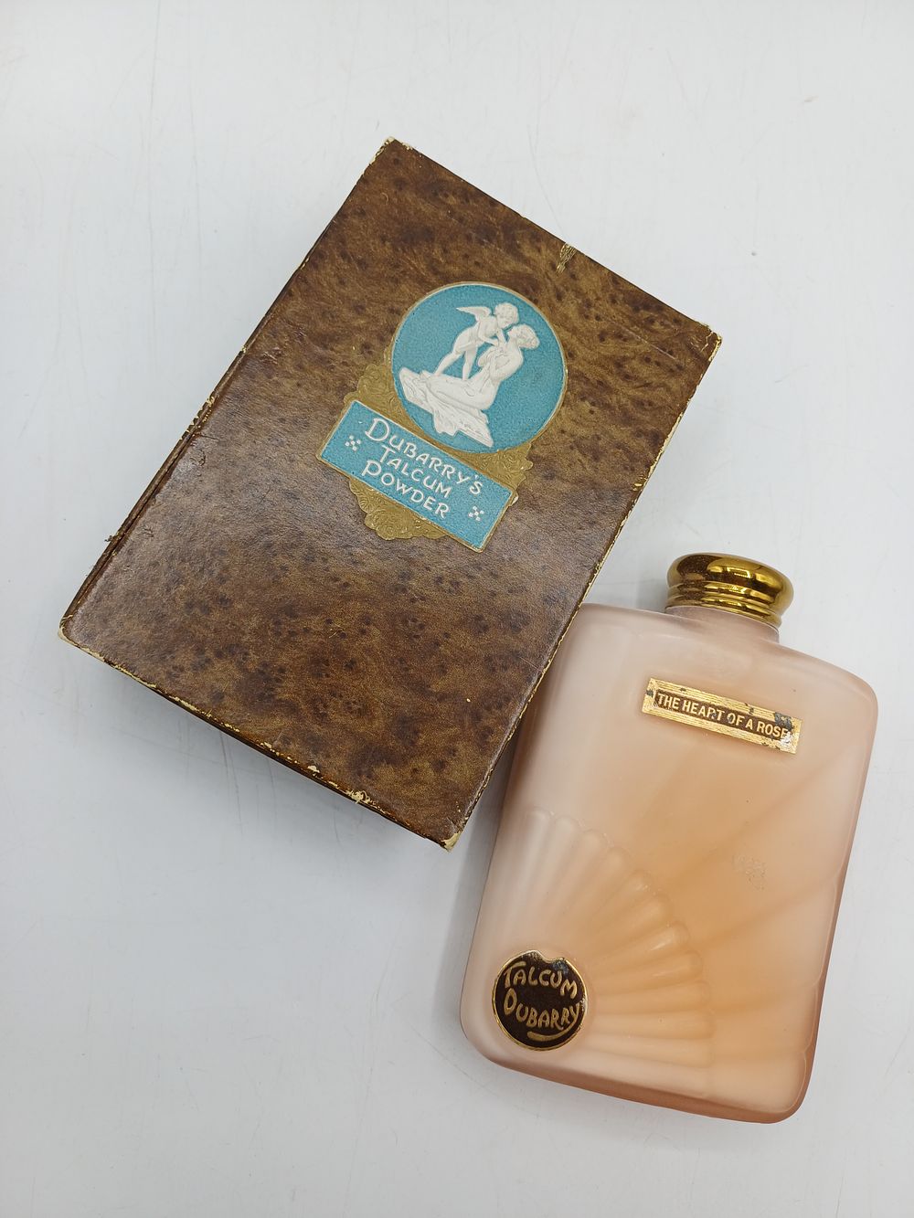 Lot 308: Dubarry The Heart of a Rose Art Deco Glass Talcum Powder Set