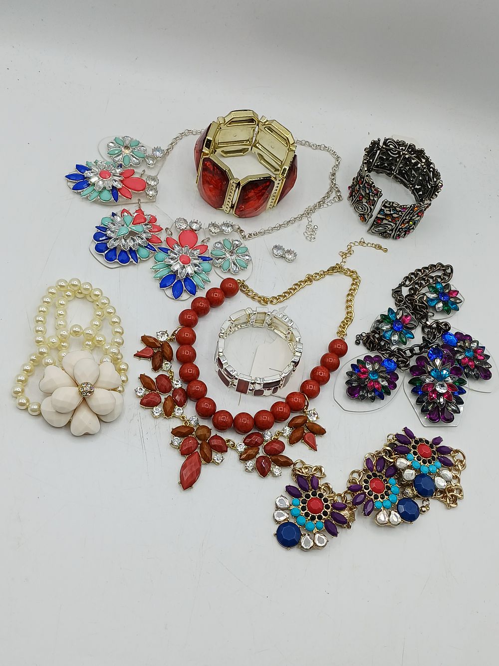 Lot 369: A Collection of Contemporary Statement Fashion Jewellery