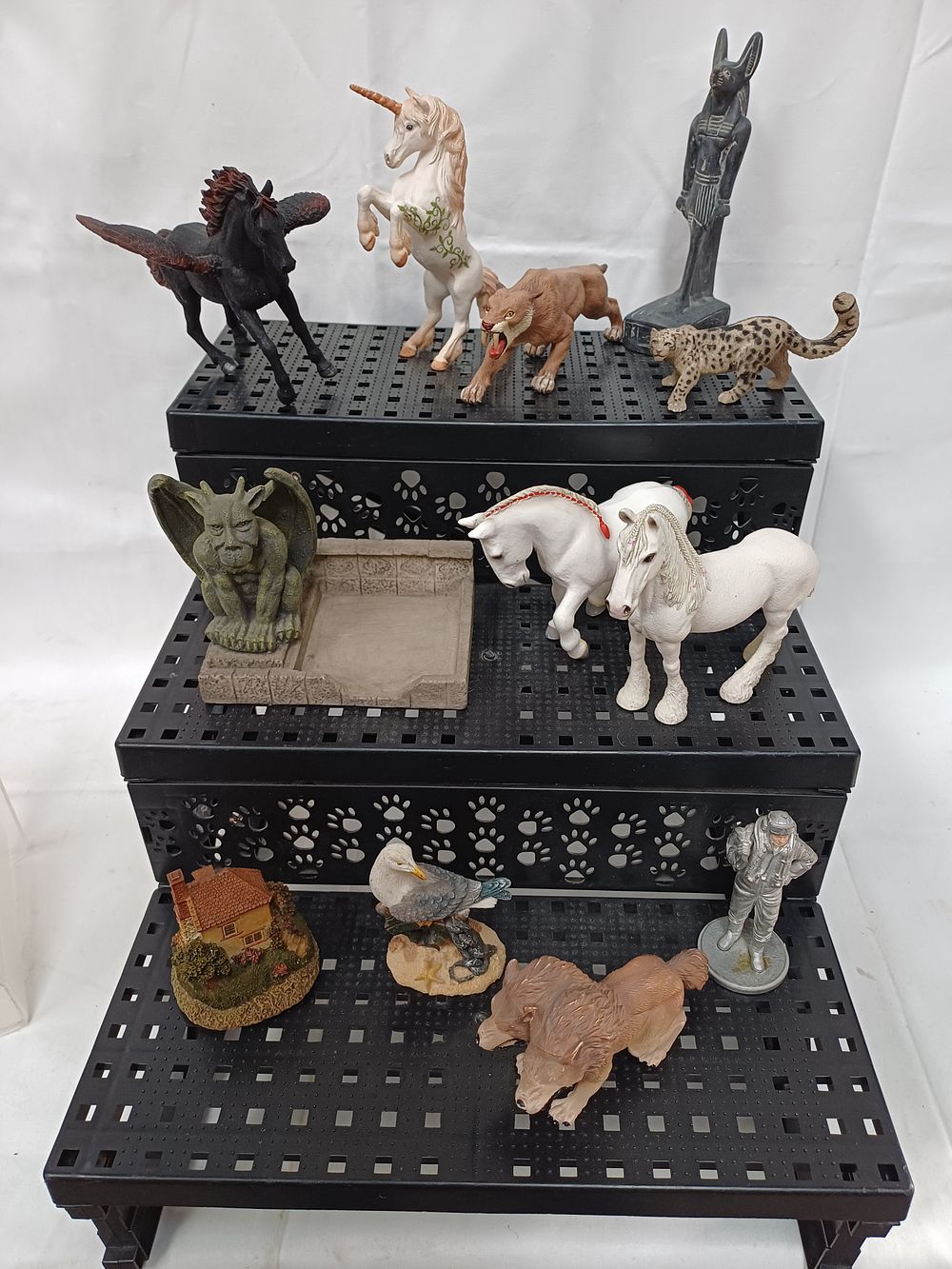 Lot 385: A Collection of Assorted Plastic and Resin Animal and Mythical Figures