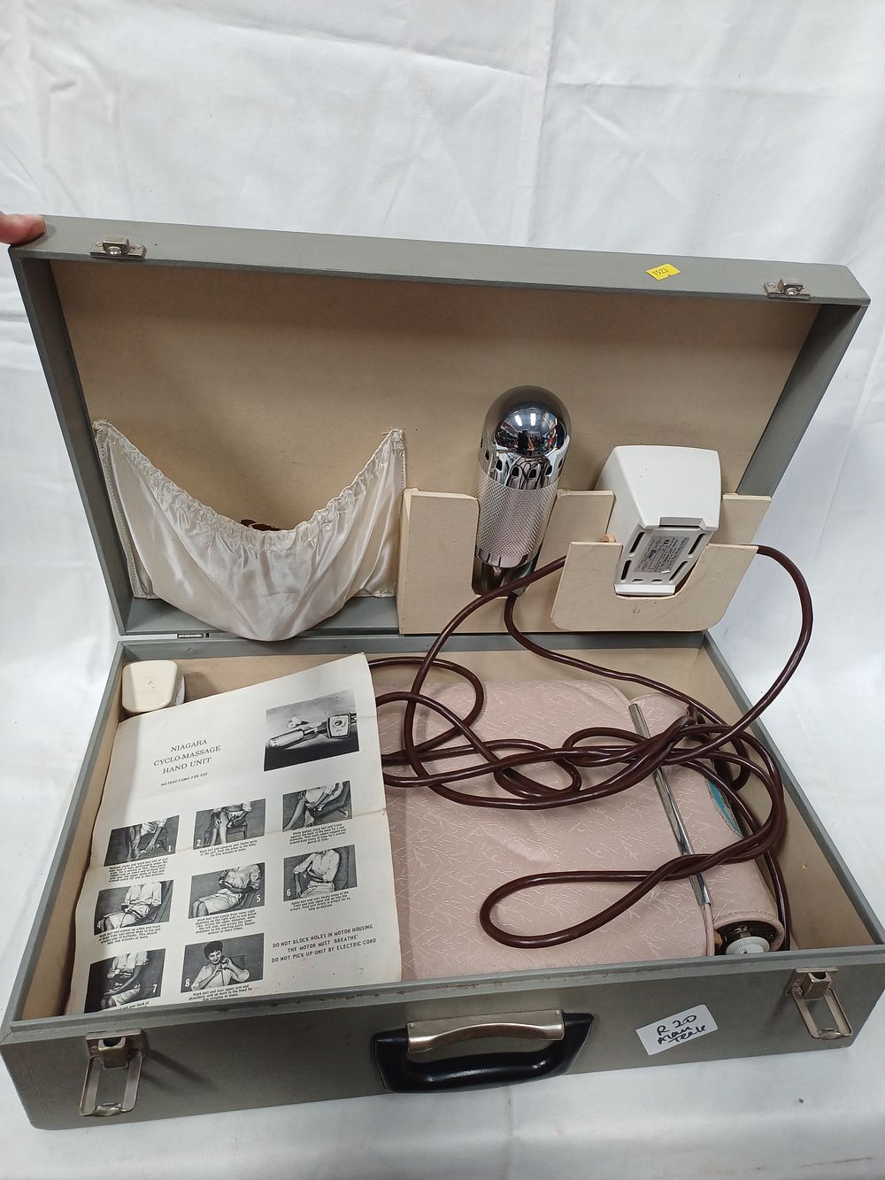 Lot 423: Niagara Cyclo-Massage Model 11 Hand Unit and Model 10J Cyclopad Set