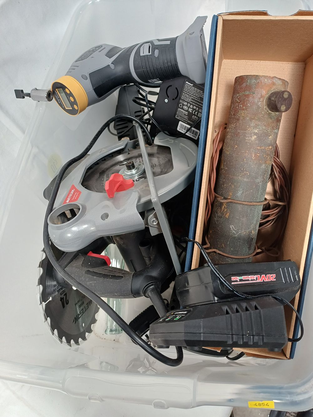 Lot 425: Meterk M1Y-DU26-185 Corded Circular Saw and An Assortment of Power Tools