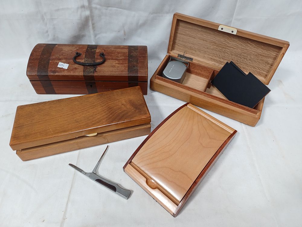 Lot 435: A Collection of Wooden Storage Boxes and Valet Boxes