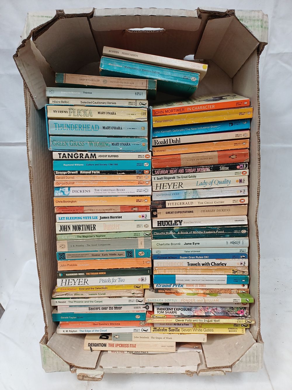 Lot 437: A Collection of Vintage Penguin and Puffin Paperback Books, Mid-20th Century