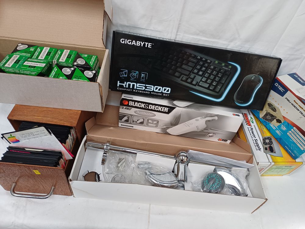 Lot 447: A Group of Vintage Computing Equipment, Household Hardware, and Halogen Lamps
