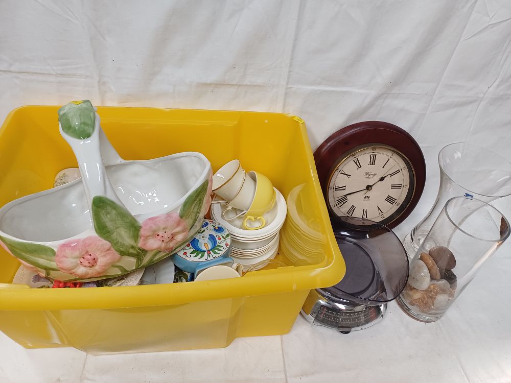 Lot 456: Belgravia Quartz Wall Clock and an Assortment of Domestic Ceramics and Glassware