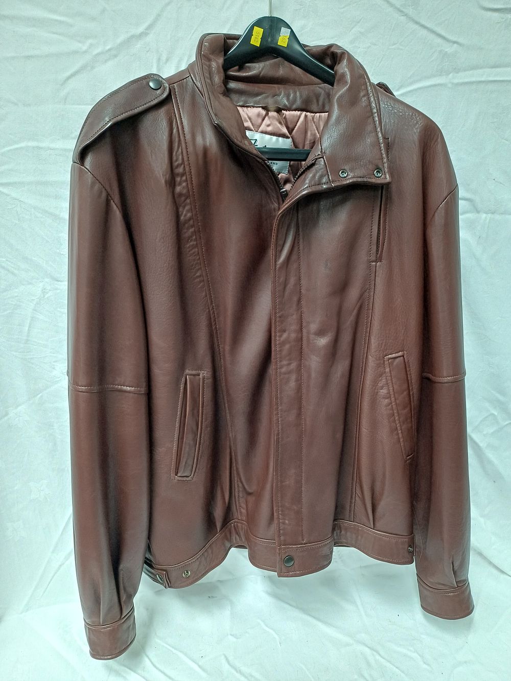 Lot 496: Tulworth England Brown Leather Zip-Front Bomber Jacket, Size XL