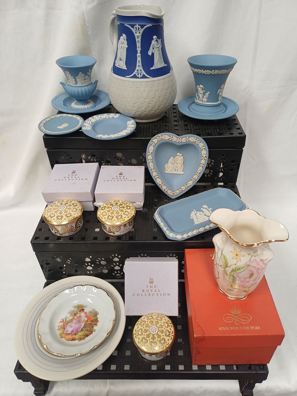 Lot 541: A Collection of Jasperware and The Royal Collection Commemorative Ceramics