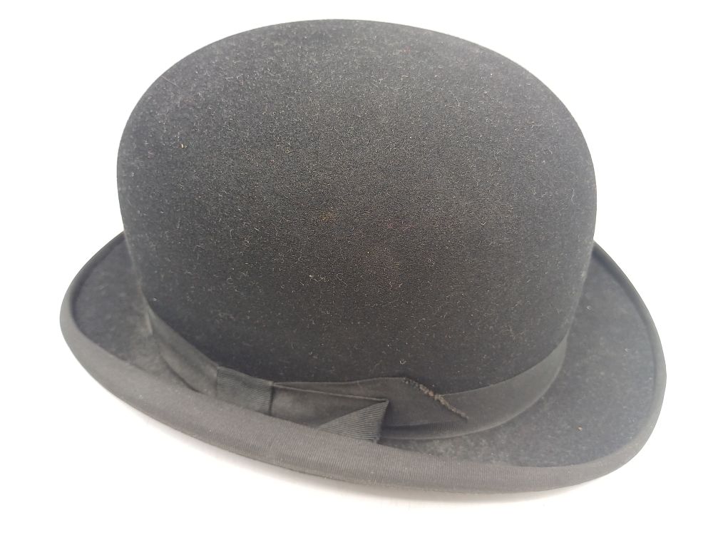 Lot 555: Moss Bros Black Fur Felt Bowler Hat