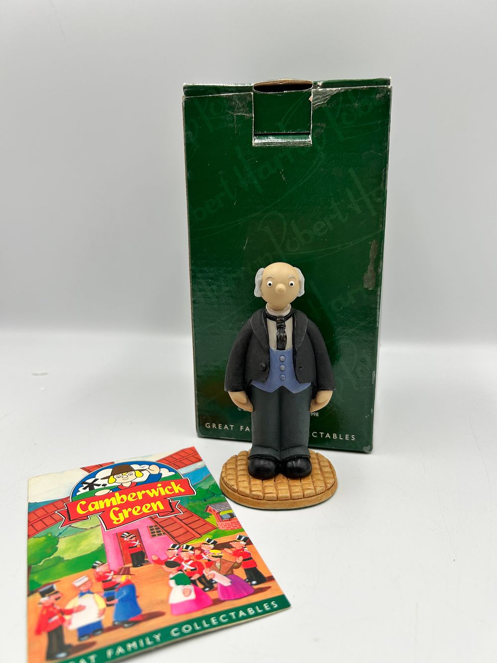 Lot 612: Robert Harrop The Camberwick Green Collection Brackett Resin Figurine CG27