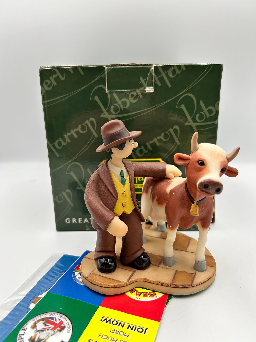 Lot 619: Robert Harrop Camberwick Green Jonathan Bell and his Cow CGYP05, 2005